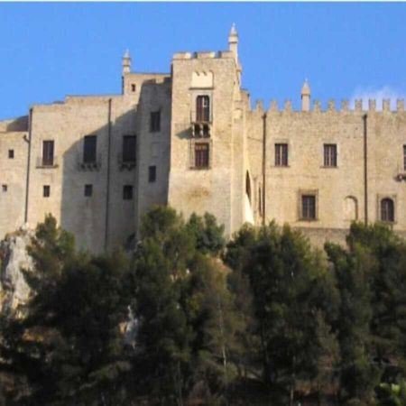 Casa Vacanza A 11 Km Dall'Aeroporto Di Palermo Carini Exterior foto