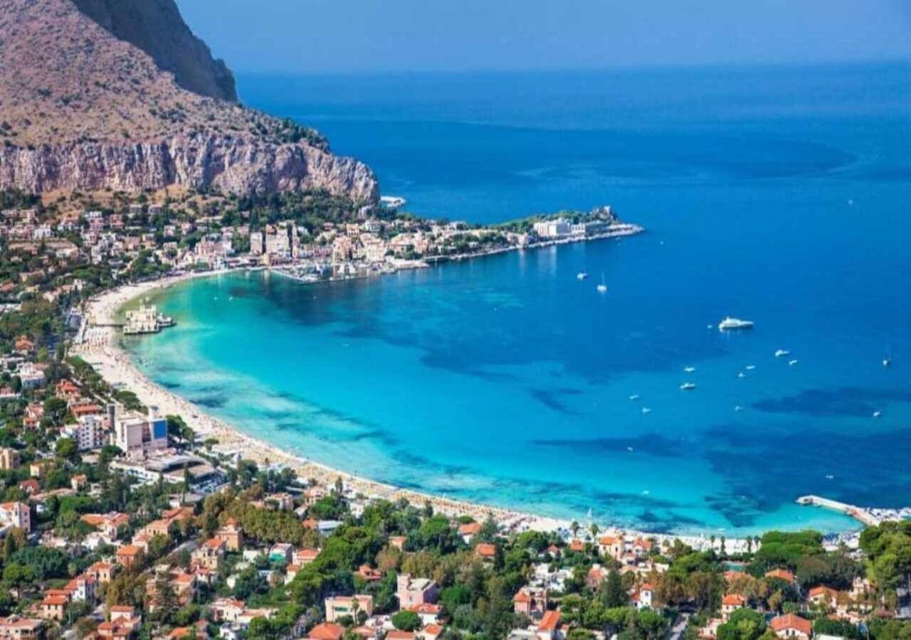 Casa Vacanza A 11 Km Dall'Aeroporto Di Palermo Carini Exterior foto